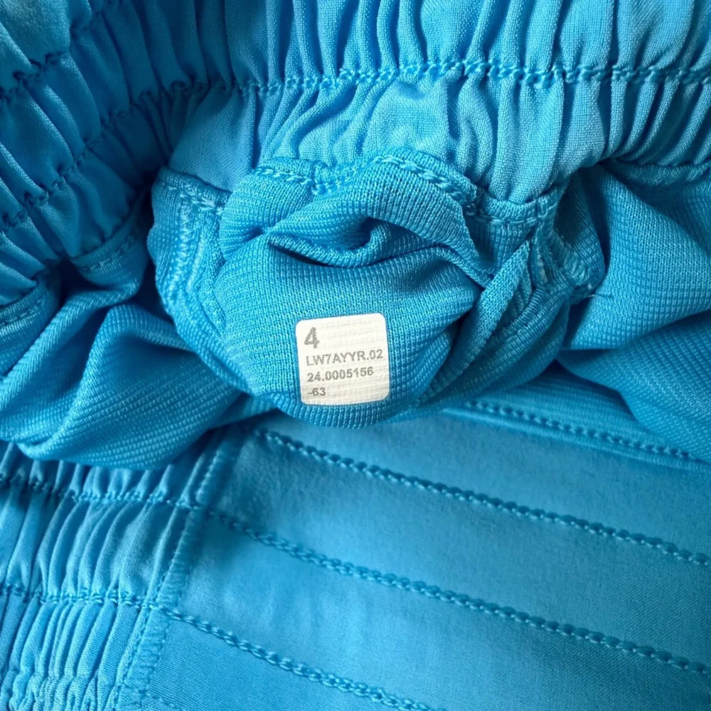 Lululemon Hotty Hot High Rise Shorts 2.5 Inch NWOT - Picture 7 of 11